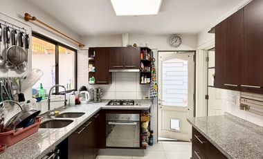 CASA EN MICROBARRIO RESIDENCIAL