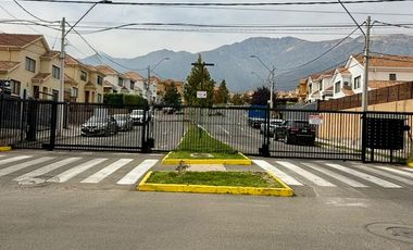 CASA EN MICROBARRIO RESIDENCIAL