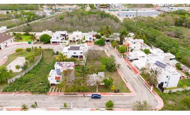 OPORTUNIDAD UNICA, ADQUIERE AMPLIO TERRENO CON CASA PEQUEÑA