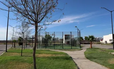 Diseño y privacidad total en un solo nivel en villas del renacimiento