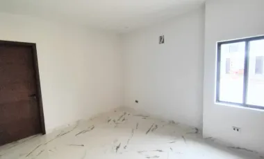 Diseño y privacidad total en un solo nivel en villas del renacimiento