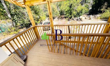 HERMOSA CASA EN PRIMERA LINEA DEL CAMINO