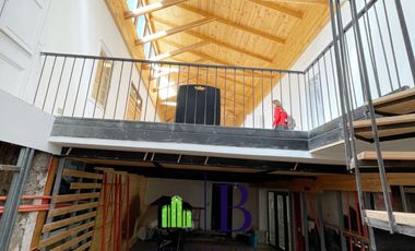 HERMOSA CASA EN PRIMERA LINEA DEL CAMINO