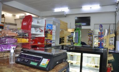 Minimarket con Expendio de Alcoholes