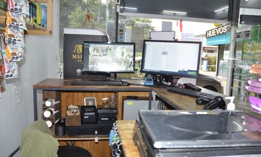 Minimarket con Expendio de Alcoholes