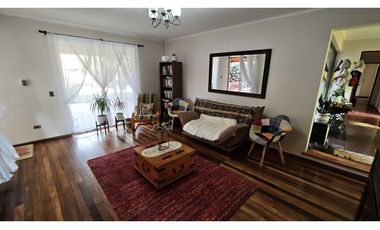 Venta Casa 4D con piscina en sector residencial, San Esteban