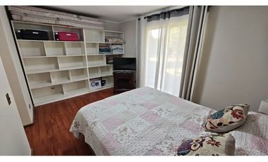Venta Casa 4D con piscina en sector residencial, San Esteban