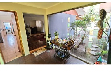 Venta Casa 4D con piscina en sector residencial, San Esteban