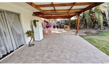 Venta Casa 4D con piscina en sector residencial, San Esteban