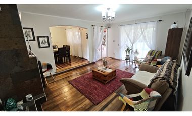 Venta Casa 4D con piscina en sector residencial, San Esteban