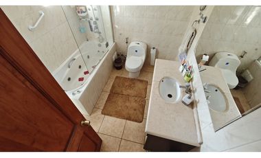 Venta Casa 4D con piscina en sector residencial, San Esteban