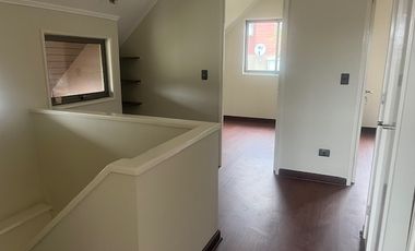 ARRIENDO CASA EN SECTOR PONIENTE