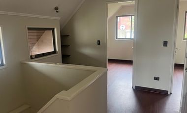 ARRIENDO CASA EN SECTOR PONIENTE