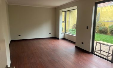 ARRIENDO CASA EN SECTOR PONIENTE