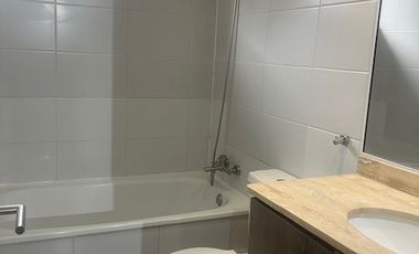 ARRIENDO CASA EN SECTOR PONIENTE