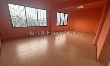 Oficina en Renta en Ecatepec de Morelos, Ejido de San Cristobal AM. 26-2716