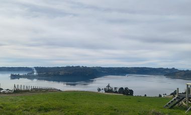 TERRENO CON VISTA AL MAR EN CHILOÉ