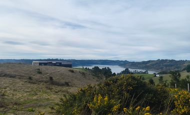 TERRENO CON VISTA AL MAR EN CHILOÉ