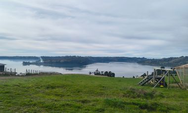 TERRENO CON VISTA AL MAR EN CHILOÉ