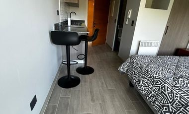 DEPARTAMENTO ESTUDIO AMOBLADO, ESTACIONAMIENTO Y BODEGA