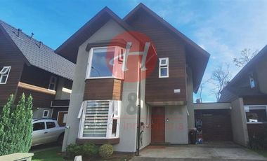 Casa en Venta en Condominio Altos de Mirasur