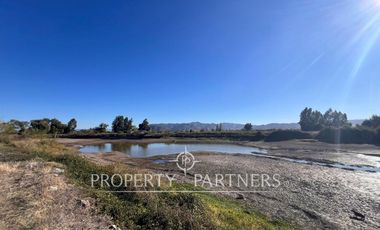 Espectacular parcela productiva con cerezos y casa en Teno