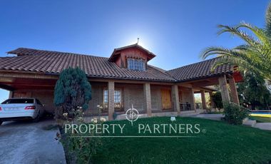 Espectacular parcela productiva con cerezos y casa en Teno