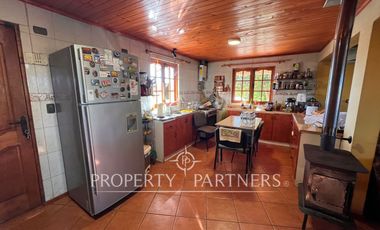 Espectacular parcela productiva con cerezos y casa en Teno