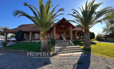 Espectacular parcela productiva con cerezos y casa en Teno