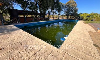 Espectacular parcela productiva con cerezos y casa en Teno