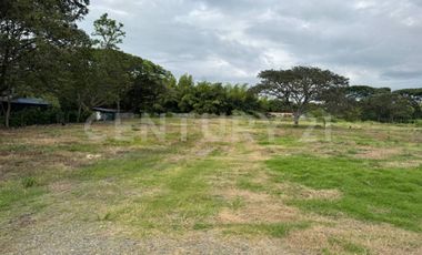 VENTA LOTE EN GINEBRA VALLE