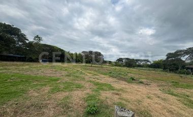 VENTA LOTE EN GINEBRA VALLE