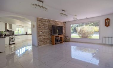 Venta Casa Country San Diego- 6 Amb Quincho Pileta