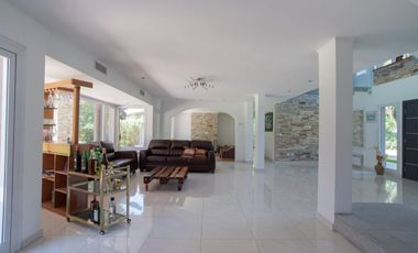 Venta Casa Country San Diego- 6 Amb Quincho Pileta