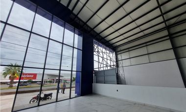 LOCAL 2 NIVELES 1250 M2 ESTACIONAMIENTO BLVD LAZARO C. SAHUAYO MICH