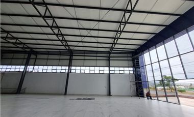 LOCAL 2 NIVELES 1250 M2 ESTACIONAMIENTO BLVD LAZARO C. SAHUAYO MICH