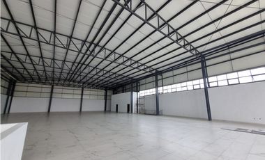 LOCAL 2 NIVELES 1250 M2 ESTACIONAMIENTO BLVD LAZARO C. SAHUAYO MICH