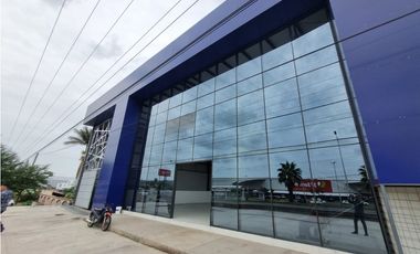 LOCAL 2 NIVELES 1250 M2 ESTACIONAMIENTO BLVD LAZARO C. SAHUAYO MICH