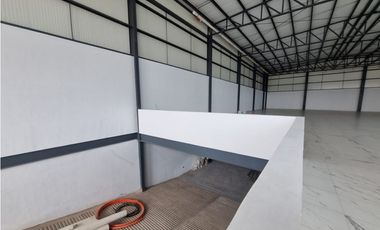 LOCAL 2 NIVELES 1250 M2 ESTACIONAMIENTO BLVD LAZARO C. SAHUAYO MICH