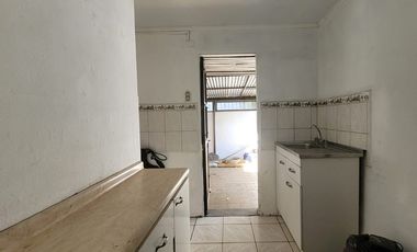 SE VENDE AMPLIA CASA EN MACUL