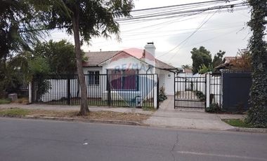 ESPACIOSA Y ACOGEDORA CASA EN ARRIENDO