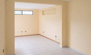 CASA SOLIDA/ GRAN OPORTUNIDAD