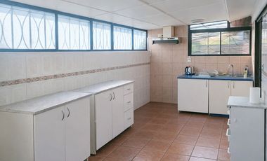 CASA SOLIDA/ GRAN OPORTUNIDAD