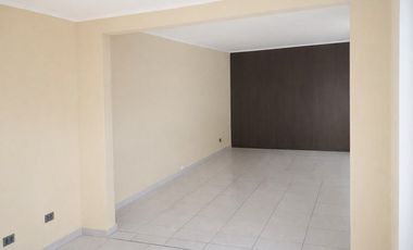 CASA SOLIDA/ GRAN OPORTUNIDAD