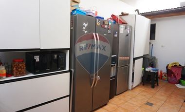 Renovada casa con piscina, cuadras metro el Parrón