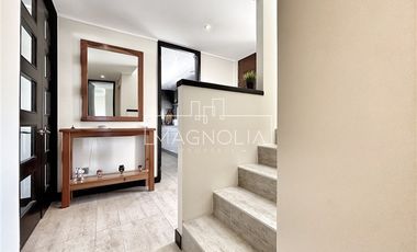 Casa en Arriendo en COLEGIO PEDREGALES, PIEDRA ROJA, CHICUREO