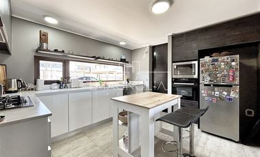 Casa en Arriendo en COLEGIO PEDREGALES, PIEDRA ROJA, CHICUREO