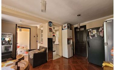 SE VENDE AMPLIA CASA ESQUINA EN SAN MIGUEL