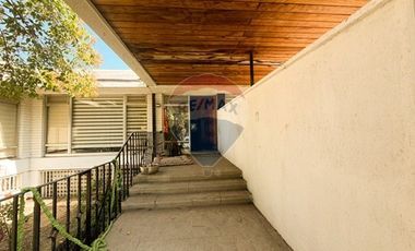 Casa amplia con piscina en Providencia