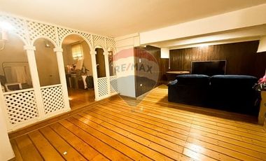 Casa amplia con piscina en Providencia